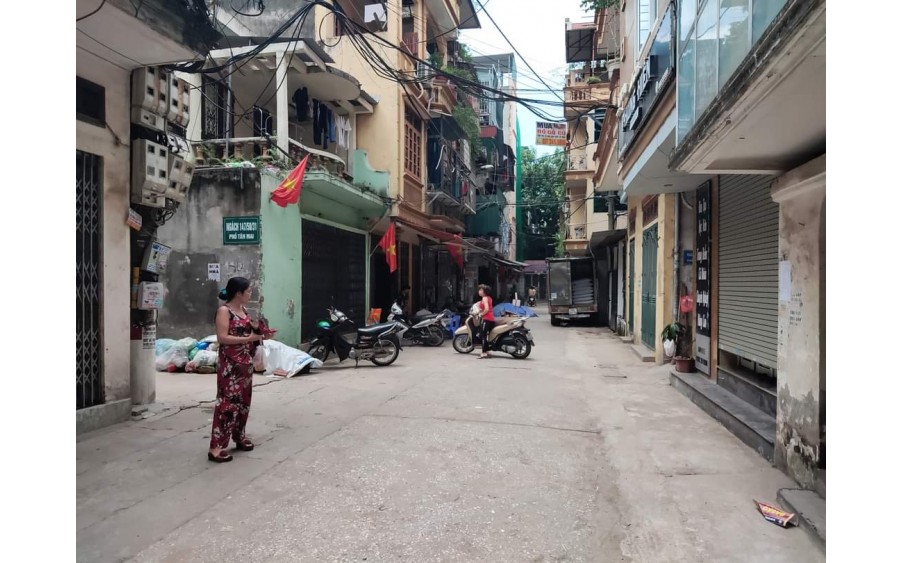 BÁN NHANH NHÀ CC NGÕ 94 TÂN MAI, MẶT NG DT 42M Ô TÔ 5 tạ đỗ cửa, KINH DOANH HƠN 3 TỶ